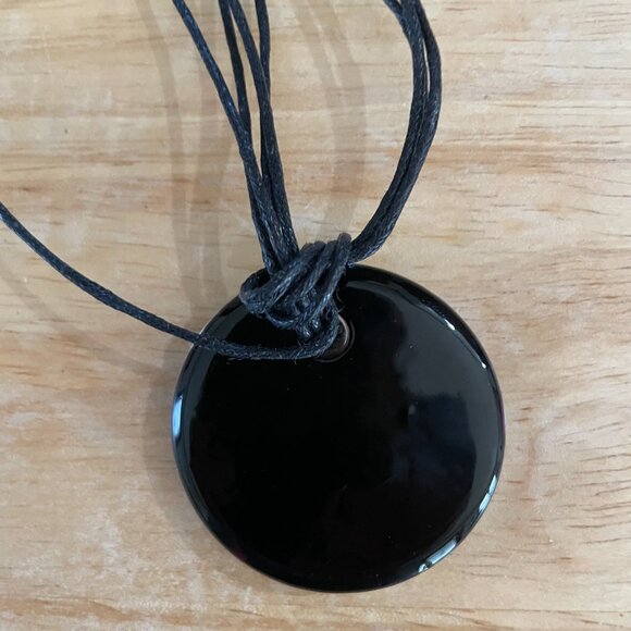 Swirl Glass Pendant. - Picture 4 of 4